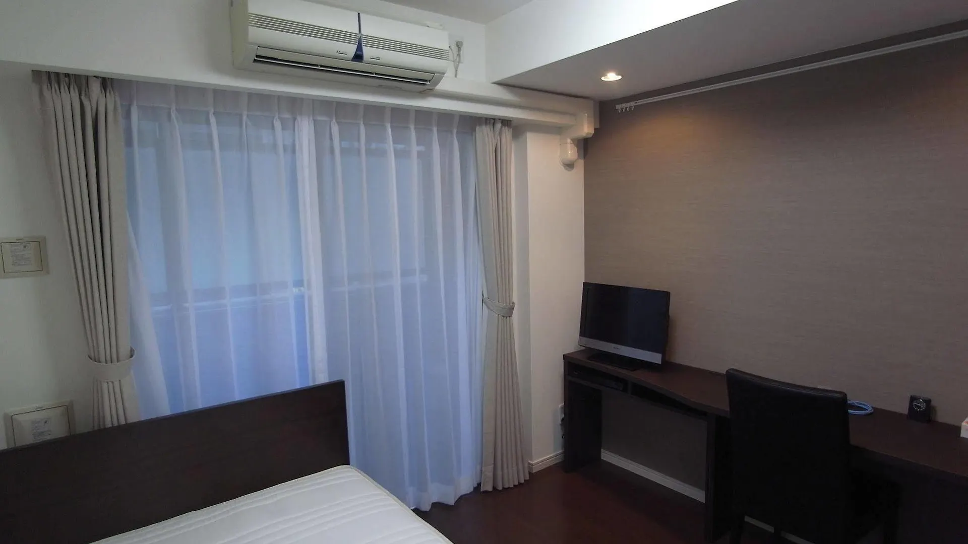 Palace Studio Akasaka Nibankan Tokyo Apartment